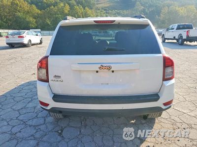 Zdjęcie 6 z 13 samochodu: 2015 JEEP COMPASS SPORT VIN:1C4NJDBBXFD416518 - miniatura