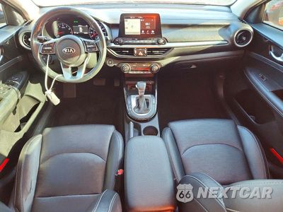 Zdjęcie 8 z 12 samochodu: 2019 KIA FORTE EX VIN:3KPF54AD7KE068262 - miniatura