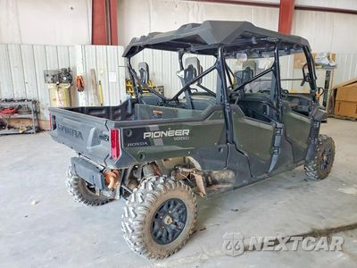 Czwarte zdjęcie samochodu z boku: 2024 HONDA PIONEER 1000 UTILITY VEHICLE VIN:1HFVE0814R4101378 - miniatura