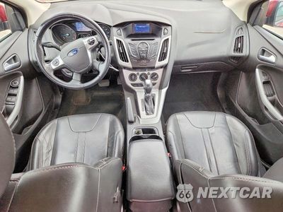 Zdjęcie 8 z 12 samochodu: 2014 FORD FOCUS SE VIN:1FADP3F21EL395910 - miniatura