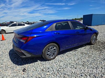 Trzecie zdjęcie samochodu z tyłu: 2024 HYUNDAI ELANTRA SEL VIN:KMHLM4DG1RU829757 - miniatura