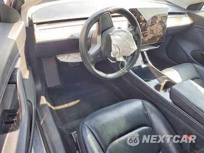 Zdjęcie 8 z 12 samochodu: 2019 TESLA MODEL 3 VIN:5YJ3E1EB8KF211675 - miniatura