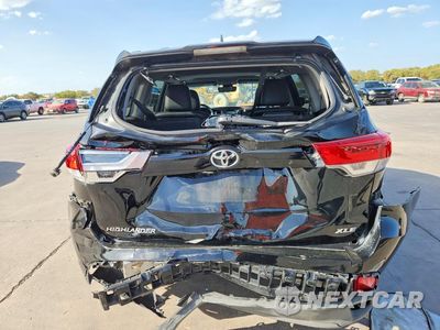Zdjęcie 11 z 24 samochodu: 2018 TOYOTA HIGHLANDER XLE VIN:5TDKZRFHXJS534766 - miniatura