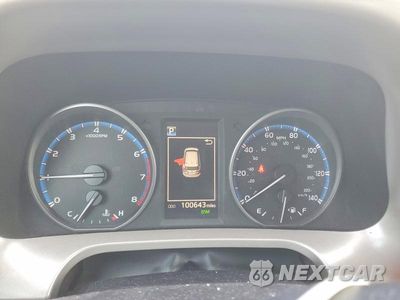 Zdjęcie 9 z 12 samochodu: 2018 TOYOTA RAV4 XLE VIN:2T3WFREV1JW494688 - miniatura