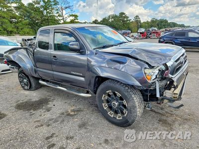 Czwarte zdjęcie samochodu z boku: 2013 TOYOTA TACOMA PRERUNNER ACCESS CAB VIN:5TFTU4GN7DX040826 - miniatura