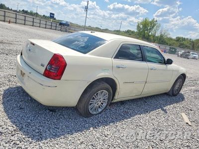 Trzecie zdjęcie samochodu z tyłu: 2010 CHRYSLER 300 TOURING VIN:2C3CA5CVXAH307059 - miniatura
