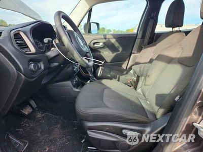 Zdjęcie 7 z 12 samochodu: 2017 JEEP RENEGADE SPORT VIN:ZACCJBABXHPF44839 - miniatura