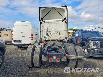 Zdjęcie 6 z 13 samochodu: 2023 FREIGHTLINER CASCADIA 126 SEMI TRUCK VIN:3AKJHLDR8PDUG2030 - miniatura