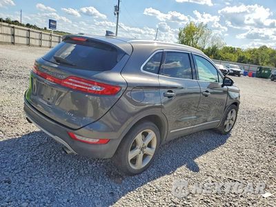 Trzecie zdjęcie samochodu z tyłu: 2017 LINCOLN MKC PREMIERE VIN:5LMCJ1C98HUL62830 - miniatura
