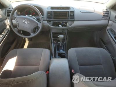 Zdjęcie 8 z 12 samochodu: 2005 TOYOTA CAMRY LE VIN:4T1BE32KX5U529655 - miniatura