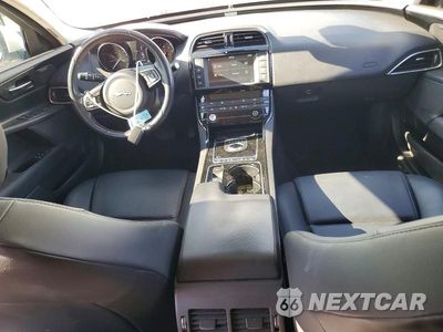 Zdjęcie 8 z 12 samochodu: 2017 JAGUAR XE PREMIUM VIN:SAJAD4BG6HA965821 - miniatura