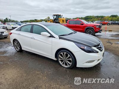 Czwarte zdjęcie samochodu z boku: 2013 HYUNDAI SONATA LIMITED 2.0T VIN:5NPEC4AB7DH716262 - miniatura