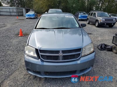 Piąte zdjęcie samochodu w środku: 2010 DODGE AVENGER SXT VIN:1B3CC4FB9AN188429 - miniatura