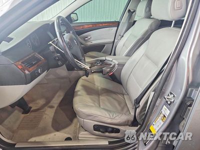 Zdjęcie 7 z 12 samochodu: 2009 BMW 528 I VIN:WBANU53519C117870 - miniatura