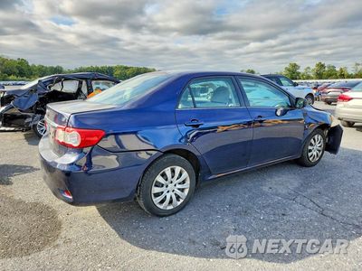 Trzecie zdjęcie samochodu z tyłu: 2013 TOYOTA COROLLA LE VIN:2T1BU4EE5DC026338 - miniatura