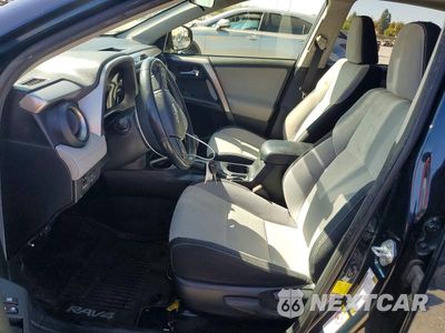 Zdjęcie 7 z 13 samochodu: 2018 TOYOTA RAV4 XLE VIN:JTMWFREV9JJ174033 - miniatura