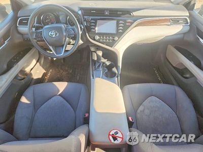 Zdjęcie 8 z 12 samochodu: 2018 TOYOTA CAMRY LE VIN:JTNB11HKXJ3017773 - miniatura