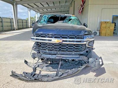 Czwarte zdjęcie samochodu z boku: 2023 CHEVROLET TAHOE C1500 LS VIN:1GNSCMKD4PR365480 - miniatura