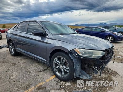 Czwarte zdjęcie samochodu z boku: 2019 VOLKSWAGEN JETTA S VIN:3VWC57BU0KM040504 - miniatura