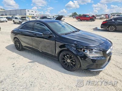 Czwarte zdjęcie samochodu z boku: 2019 MERCEDES-BENZ CLA 250 VIN:WDDSJ4EB6KN739036 - miniatura