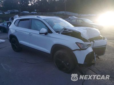 Czwarte zdjęcie samochodu z boku: 2025 VOLKSWAGEN TAOS SEL VIN:3VV4C7B23SM010247 - miniatura