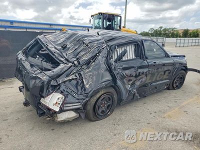 Trzecie zdjęcie samochodu z tyłu: 2021 FORD EXPLORER POLICE INTERCEPTOR VIN:1FM5K8AW2MNA09689 - miniatura