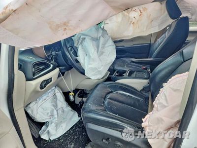 Zdjęcie 7 z 13 samochodu: 2019 CHRYSLER PACIFICA TOURING L VIN:2C4RC1BG7KR651536 - miniatura