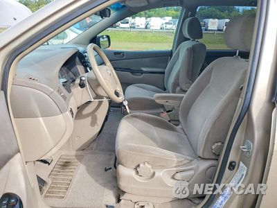 Zdjęcie 7 z 13 samochodu: 2004 TOYOTA SIENNA LE 7 PASSENGER VIN:5TDZA23C84S051707 - miniatura
