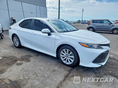 Czwarte zdjęcie samochodu z boku: 2020 TOYOTA CAMRY LE VIN:4T1C11AK3LU865439 - miniatura