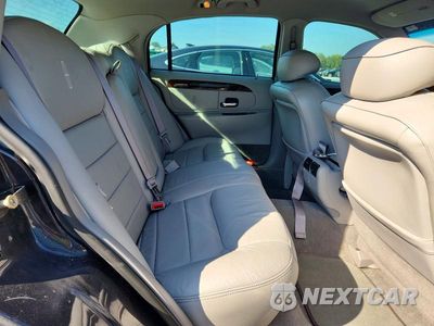 Zdjęcie 10 z 12 samochodu: 2002 LINCOLN TOWN CAR SIGNATURE VIN:1LNHM82W12Y605183 - miniatura