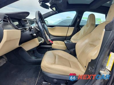 Zdjęcie 7 z 12 samochodu: 2015 TESLA MODEL S 90D VIN:5YJSA1V28FF097383 - miniatura