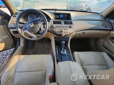 Zdjęcie 8 z 12 samochodu: 2010 HONDA ACCORD LX VIN:1HGCP2F36AA009580 - miniatura