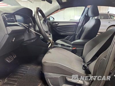 Zdjęcie 7 z 13 samochodu: 2025 VOLKSWAGEN JETTA SPORT VIN:3VWBX7BU6SM078972 - miniatura