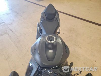 Piąte zdjęcie samochodu w środku: 2025 KAWASAKI ZX636 K VIN:JKBZXJJ17SA026484 - miniatura