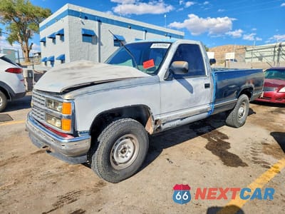 1990 GMC SIERRA K2500 1GTFK24K0LZ510408 - główne zdjęcie licytacji z USA - miniatura