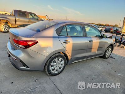 Trzecie zdjęcie samochodu z tyłu: 2023 KIA RIO S VIN:3KPA24AD9PE533070 - miniatura