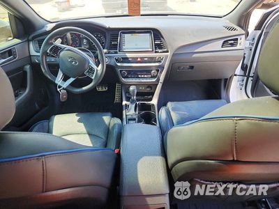 Zdjęcie 8 z 12 samochodu: 2018 HYUNDAI SONATA LIMITED 2.0T+ VIN:5NPE34AB9JH718977 - miniatura