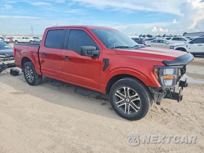 Czwarte zdjęcie samochodu z boku: 2023 FORD F150 SUPERCREW VIN:1FTEW1CP0PKF12018 - miniatura