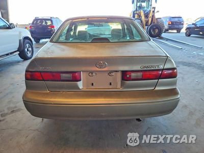 Zdjęcie 6 z 12 samochodu: 1997 TOYOTA CAMRY LE VIN:JT2BG22K3V0033136 - miniatura