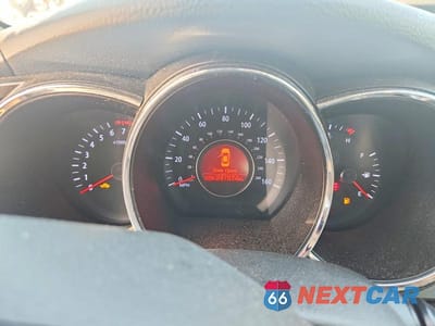 Zdjęcie 9 z 12 samochodu: 2011 KIA OPTIMA EX VIN:KNAGN4A70B5063461 - miniatura