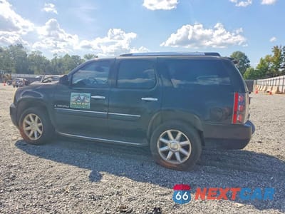 Drugie zdjęcie samochodu z przodu: 2007 GMC YUKON DENALI VIN:1GKFK63807J140826 - miniatura