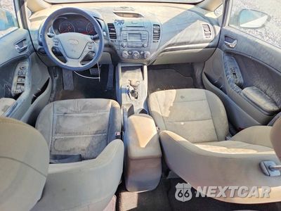 Zdjęcie 8 z 12 samochodu: 2015 KIA FORTE LX VIN:KNAFK4A67F5296853 - miniatura