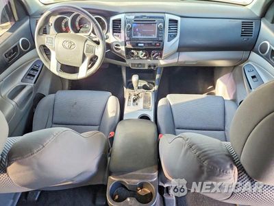 Zdjęcie 8 z 12 samochodu: 2013 TOYOTA TACOMA V6 VIN:3TMLU4EN2DM107387 - miniatura