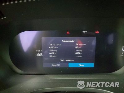 Zdjęcie 9 z 12 samochodu: 2023 VOLVO XC60 PLUS VIN:YV4L12RE3P1299747 - miniatura