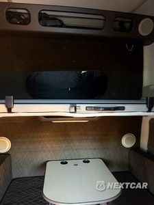 Zdjęcie 7 z 13 samochodu: 2016 VOLVO VNL SEMI TRUCK VIN:4V4NC9EJ0GN931991 - miniatura