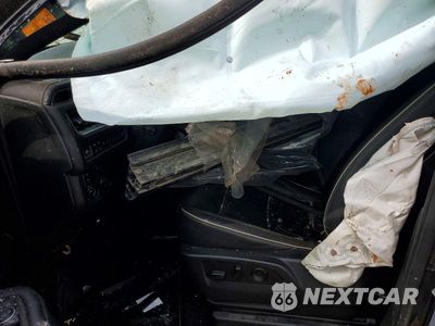 Zdjęcie 7 z 13 samochodu: 2022 CHEVROLET SUBURBAN K1500 PREMIER VIN:1GNSKFKL3NR268564 - miniatura
