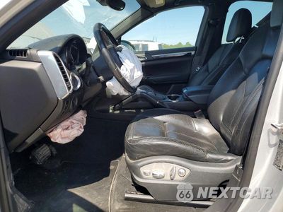 Zdjęcie 7 z 13 samochodu: 2013 PORSCHE CAYENNE VIN:WP1AA2A24DLA05928 - miniatura