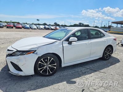 2018 TOYOTA CAMRY SE 4T1B11HK2JU050115 - główne zdjęcie licytacji z USA - miniatura