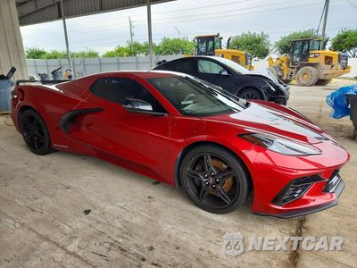 Czwarte zdjęcie samochodu z boku: 2022 CHEVROLET CORVETTE STINGRAY 3LT VIN:1G1YC3D48N5111407 - miniatura