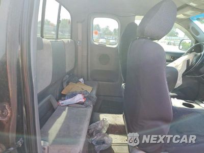 Zdjęcie 10 z 12 samochodu: 2008 TOYOTA TACOMA DELUXE VIN:5TEUX42N28Z480258 - miniatura